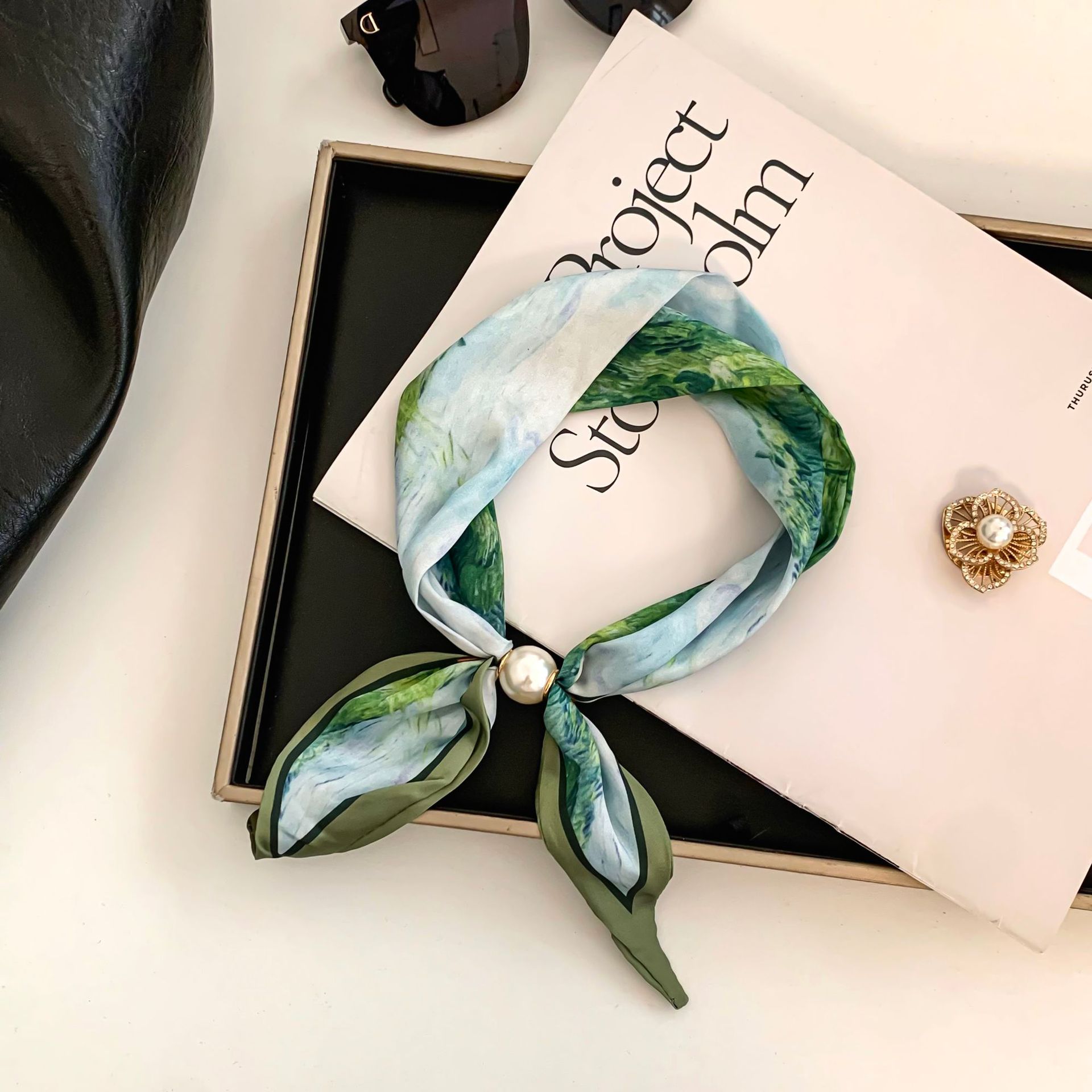 Cashew Flower Silk Scarf Effor – обзор и цена Pearl Trim Chain
