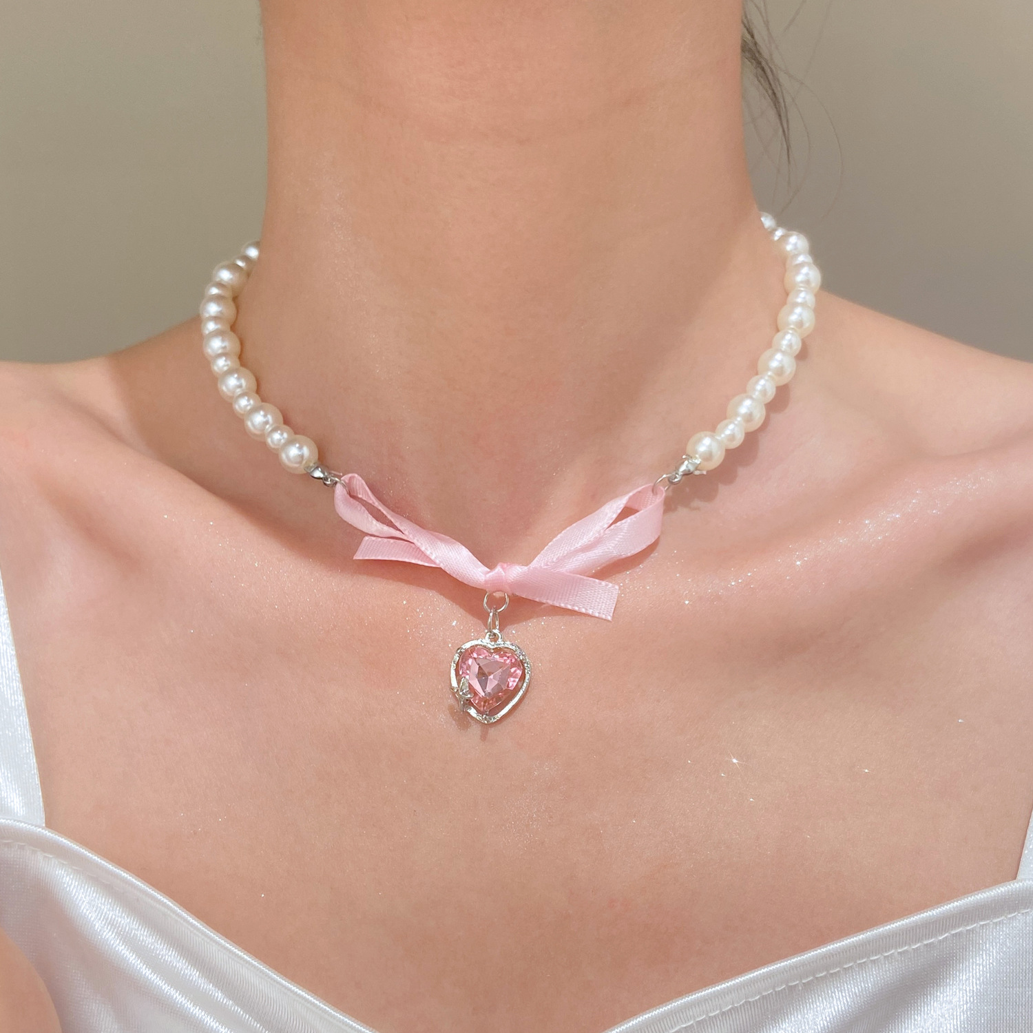 French Romantic Pink Bowknot H – обзор и цена Pearl Trim Chain