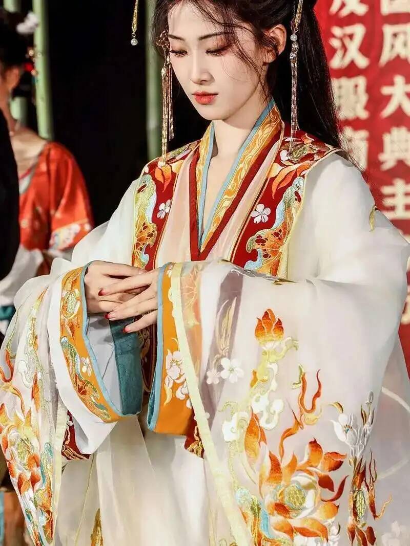 Ming Dynasty Hanfu Embroidery  – обзор и цена Embroidery Craft